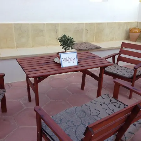 فندق مبيت وإفطار Villataty